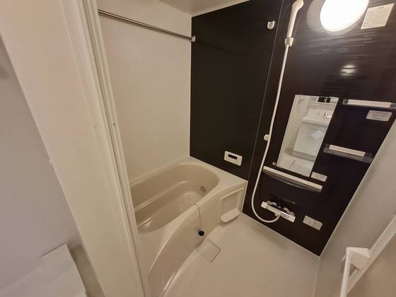 バス・シャワールーム　※別部屋の写真です