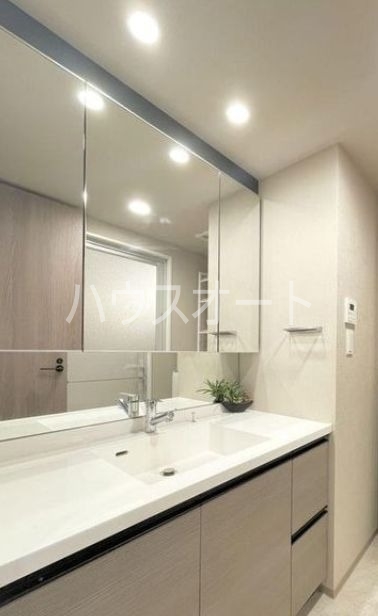 洗面設備　別タイプ参考写真