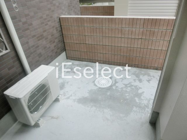 バルコニー　広いテラスです