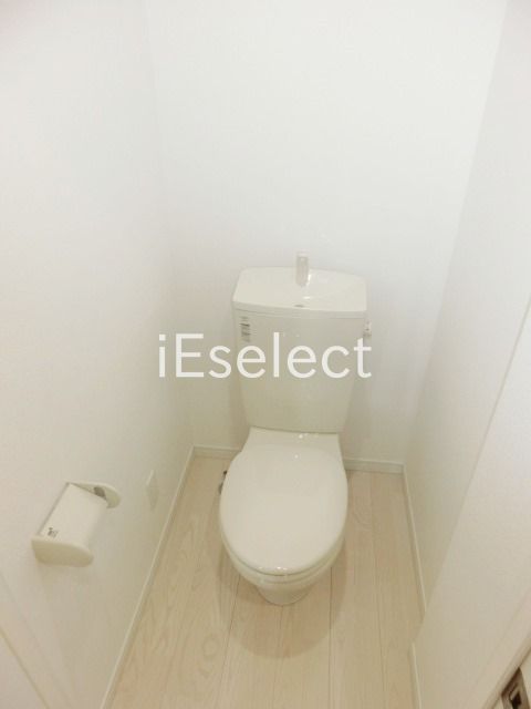 トイレ　シンプルなトイレ