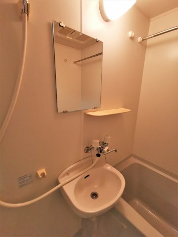洗面設備　同物件、類似間取りのイメージ写真です
