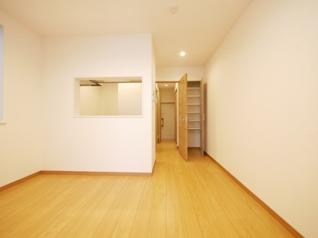 居室・リビング　別号室イメージ