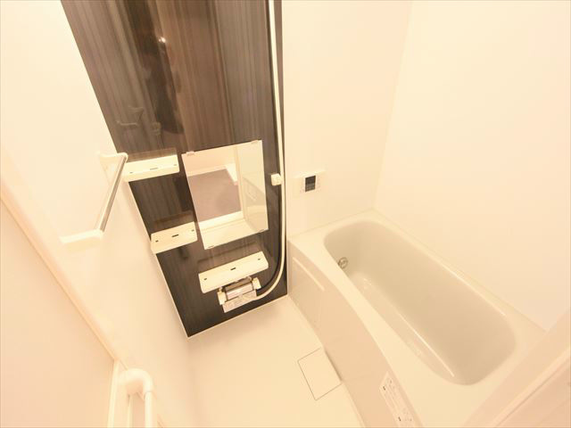 バス・シャワールーム　バスルーム　追い焚き機能付き