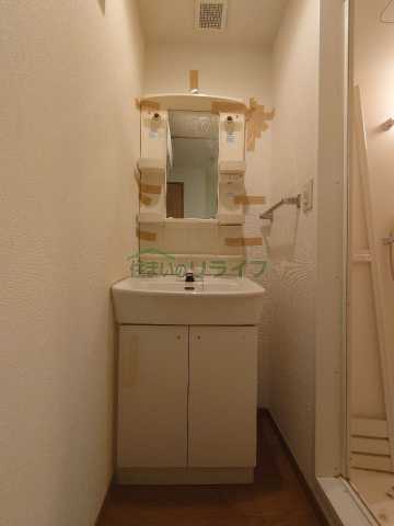 洗面設備　別部屋の参考写真です。