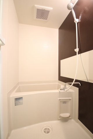 バス・シャワールーム　日々の疲れを癒すお風呂付です