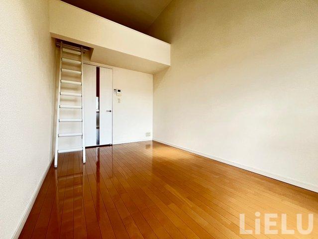 居室・リビング　同シリーズ物件のモデルルームになります※現況優先