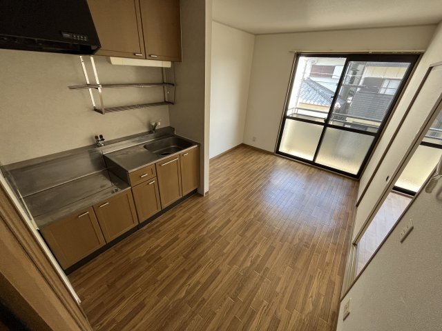 居室・リビング　南向きで日当たり良好なリビングです。