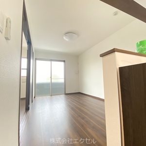 居室・リビング　人気のカウンターキッチンです。