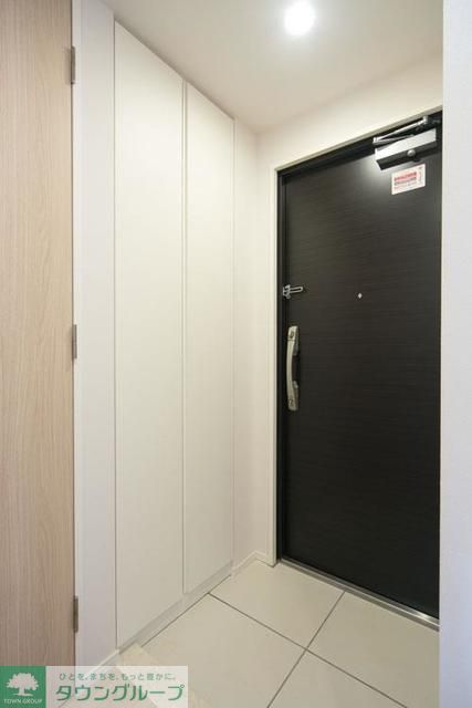 玄関　※写真は同タイプ住戸です。