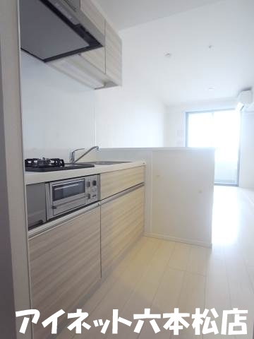 キッチン　調理スペースがしっかりございます