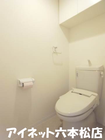 トイレ　ウオシュレット付きです