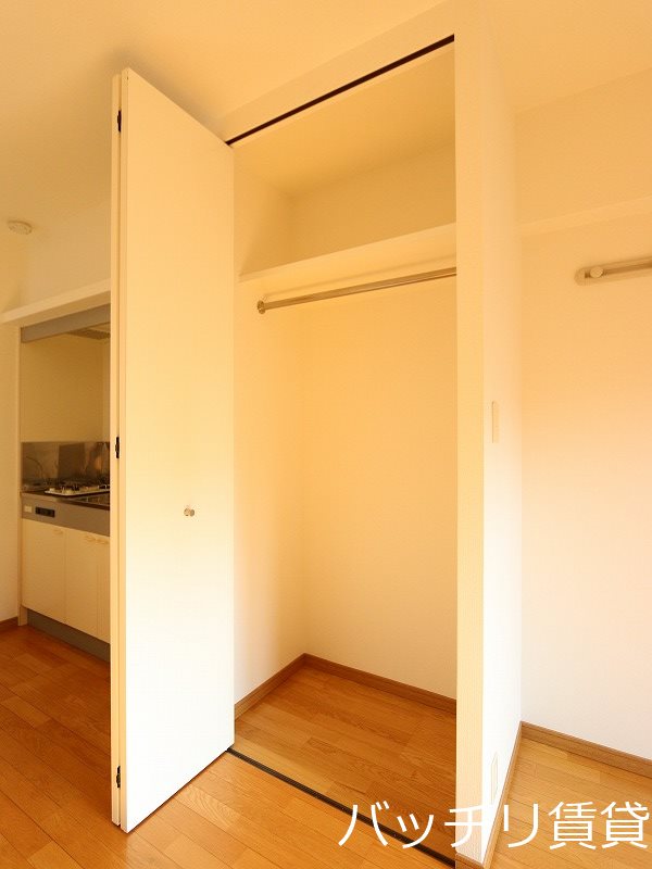 収納　別号室タイプの為、現状を優先いたします