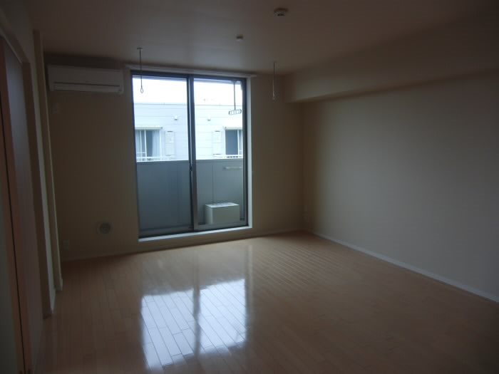 居室・リビング　別号室の参考写真です。