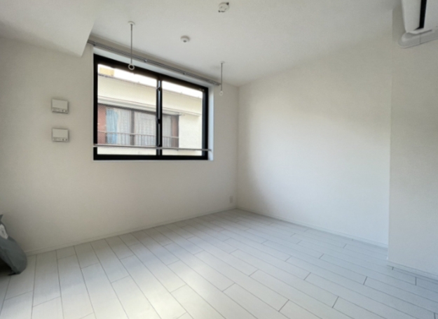 居室・リビング　☆明るい洋室☆