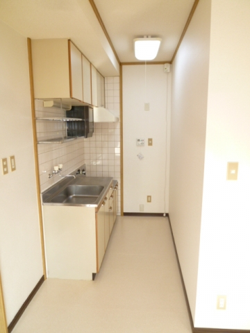 キッチン　※お写真は別室のお写真です。