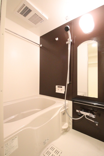 バス・シャワールーム　※別室の参考写真の為、現況優先です。