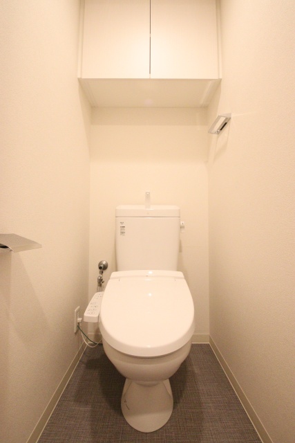 トイレ　※別室の参考写真の為、現況優先です。