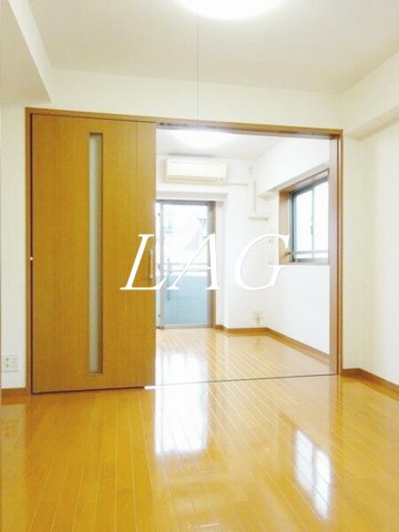 居室・リビング　洋室のお部屋です。