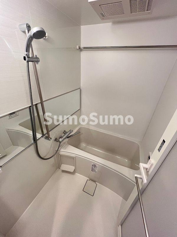 バス・シャワールーム　コンパクトで使いやすいお風呂です