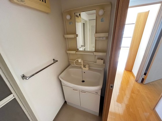 洗面設備　※別部屋の写真です