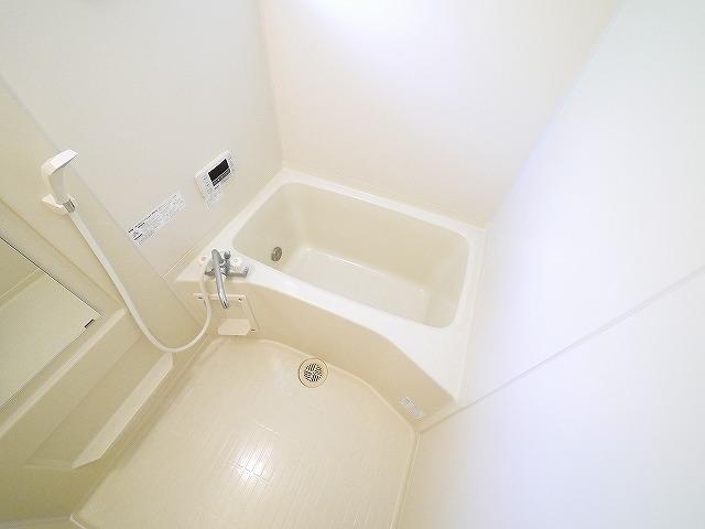 バス・シャワールーム　落ち着いた空間のお風呂です