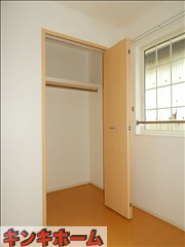 収納　写真は別のお部屋です。