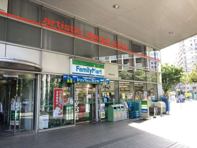 コンビニ　ファミリーマート（コンビニ）まで188m