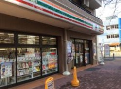 コンビニ　セブンイレブン 横浜太田町6丁目店（コンビニ）まで126m