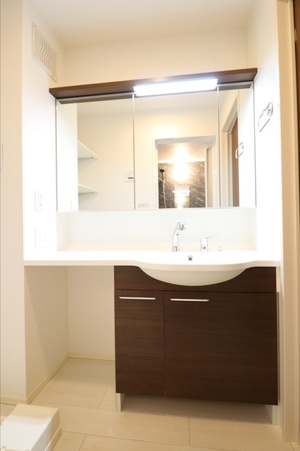 洗面設備　洗髪洗面化粧台