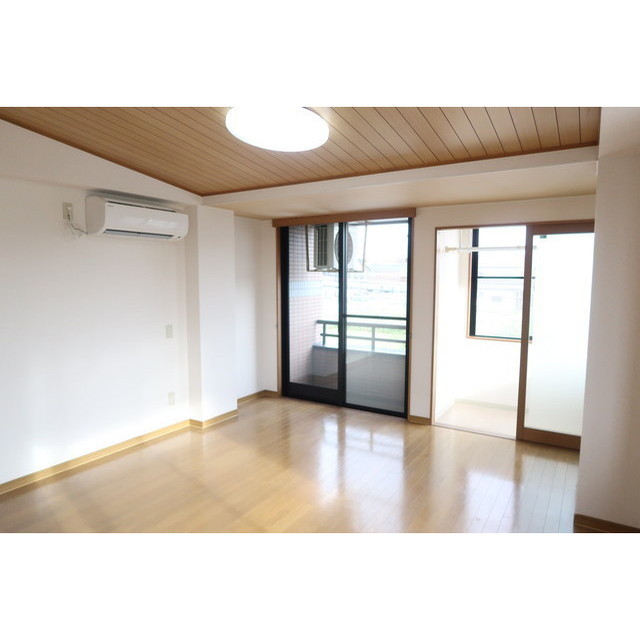 居室・リビング　洋室