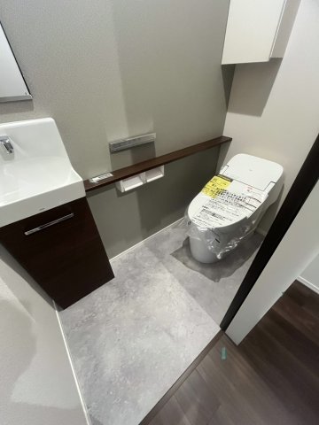 トイレ　敷地内駐車場も募集中♪(要別途契約・詳細はお問合せください)