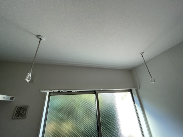 その他設備　室内物干し竿かけ