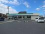 コンビニ　ファミリーマート東安堵店（コンビニ）まで957m