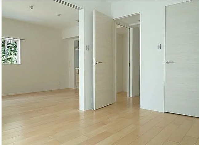 居室・リビング　別号室参考写真