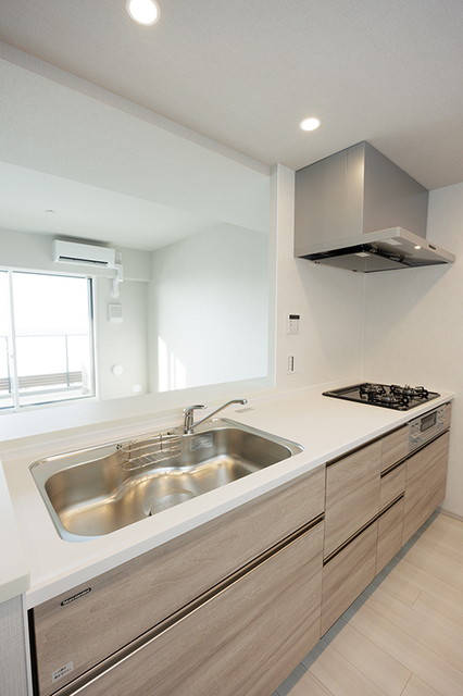 キッチン　※写真は同タイプ住戸です。