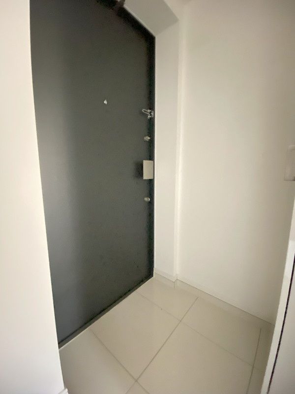 玄関　■モニタ付インターホン■シューズクローゼット■ダウンライト