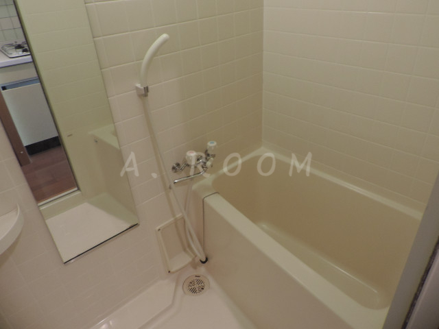 バス・シャワールーム　きれいな浴室