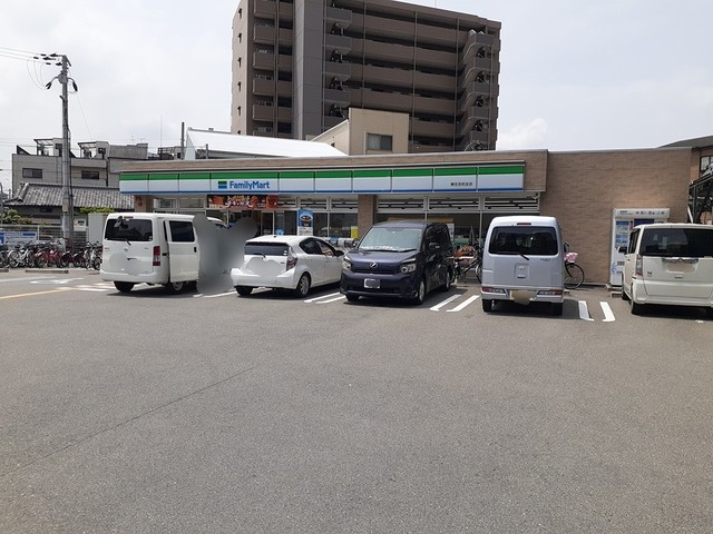 コンビニ　ファミリーマート東住吉杭全店（コンビニ）まで133m