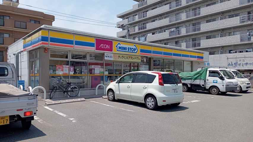 コンビニ　ミニストップ博多諸岡店（コンビニ）まで397m