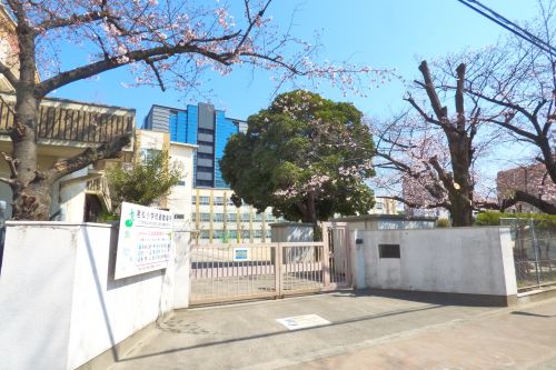 小学校　名古屋市立 老松小学校（小学校）まで173m