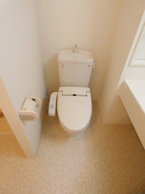 トイレ　図面と現状に相違がある場合には現状を優先