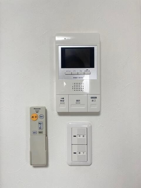 セキュリティ　モニター付きインターホン