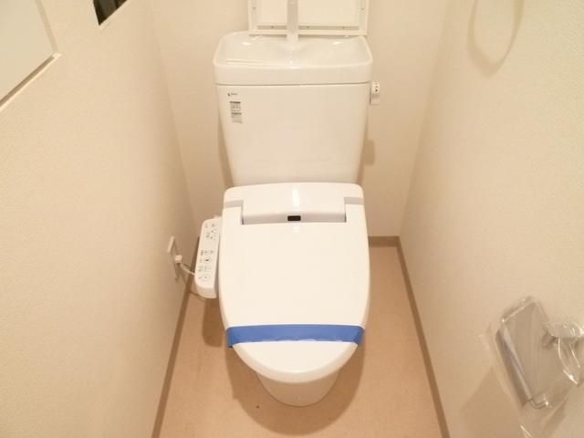 トイレ　ウォシュレット完備