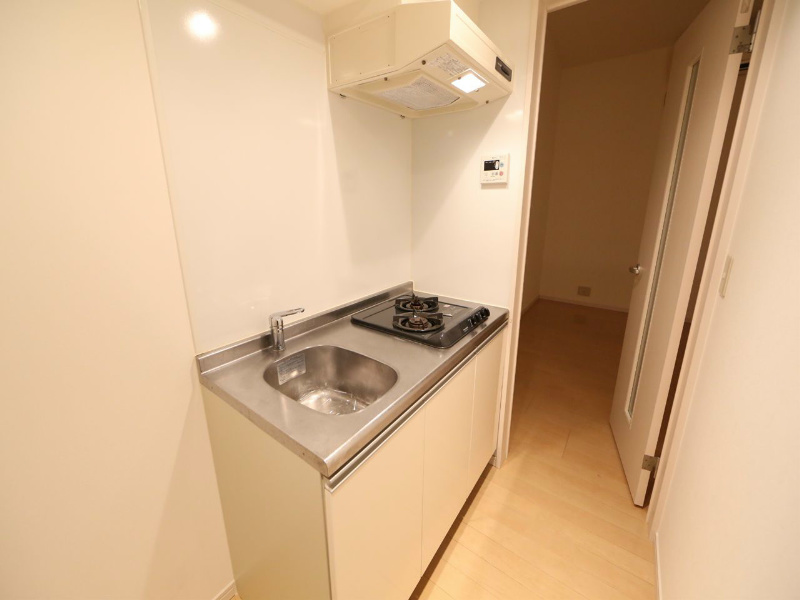 キッチン　システムキッチン（ガス2口）冷蔵庫・レンジ等ご用意できます