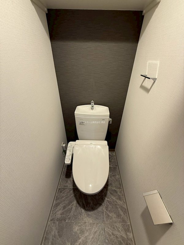 トイレ　ウォッシュレット付き