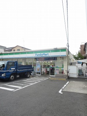 コンビニ　ファミリーマート 二条聚楽町店（コンビニ）まで124m