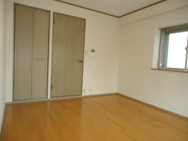 居室・リビング　南向きで明るいお部屋