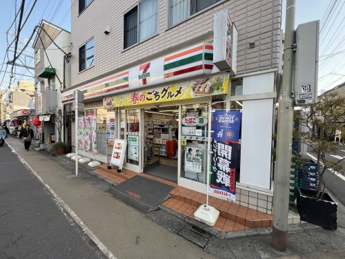 コンビニ　セブンイレブン学芸大学駅東（コンビニ）まで109m