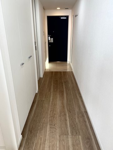 玄関　※参考写真