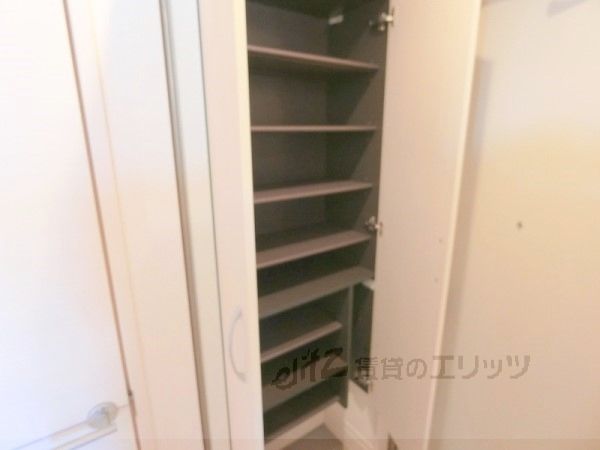 その他設備　下駄箱